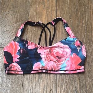 Lululemon sports bra
